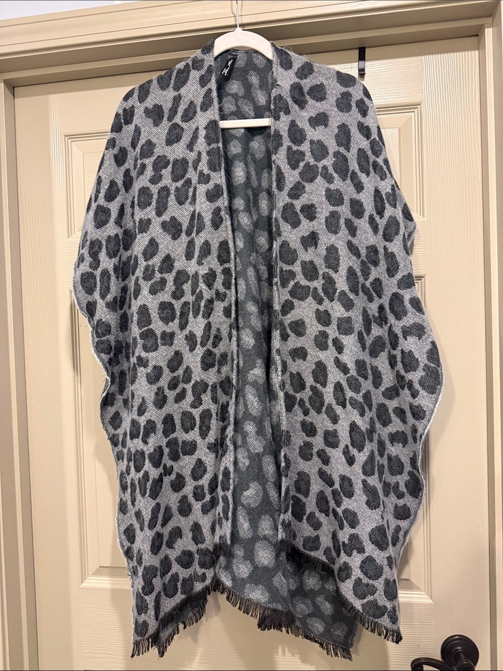 Gray Leopard Print Open-Front Poncho Wrap